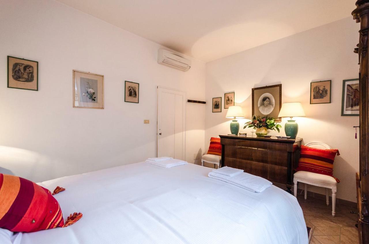 Lupari Apartment, Palazzo Storico Sotto Le Due Torri Bologna Exteriör bild