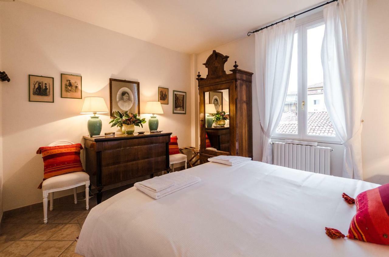 Lupari Apartment, Palazzo Storico Sotto Le Due Torri Bologna Exteriör bild