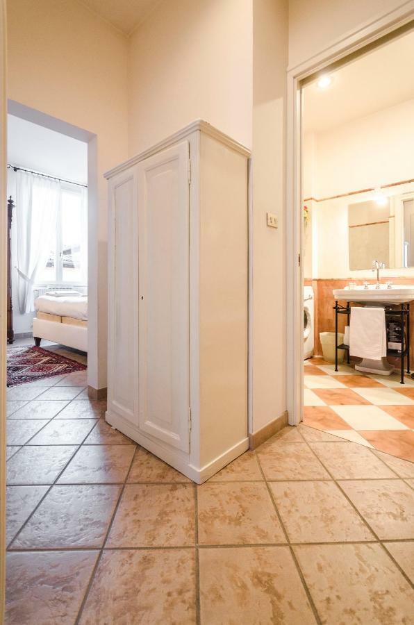Lupari Apartment, Palazzo Storico Sotto Le Due Torri Bologna Exteriör bild