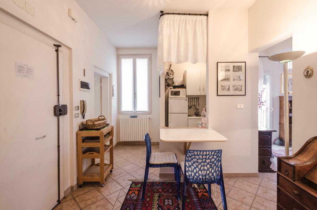 Lupari Apartment, Palazzo Storico Sotto Le Due Torri Bologna Exteriör bild